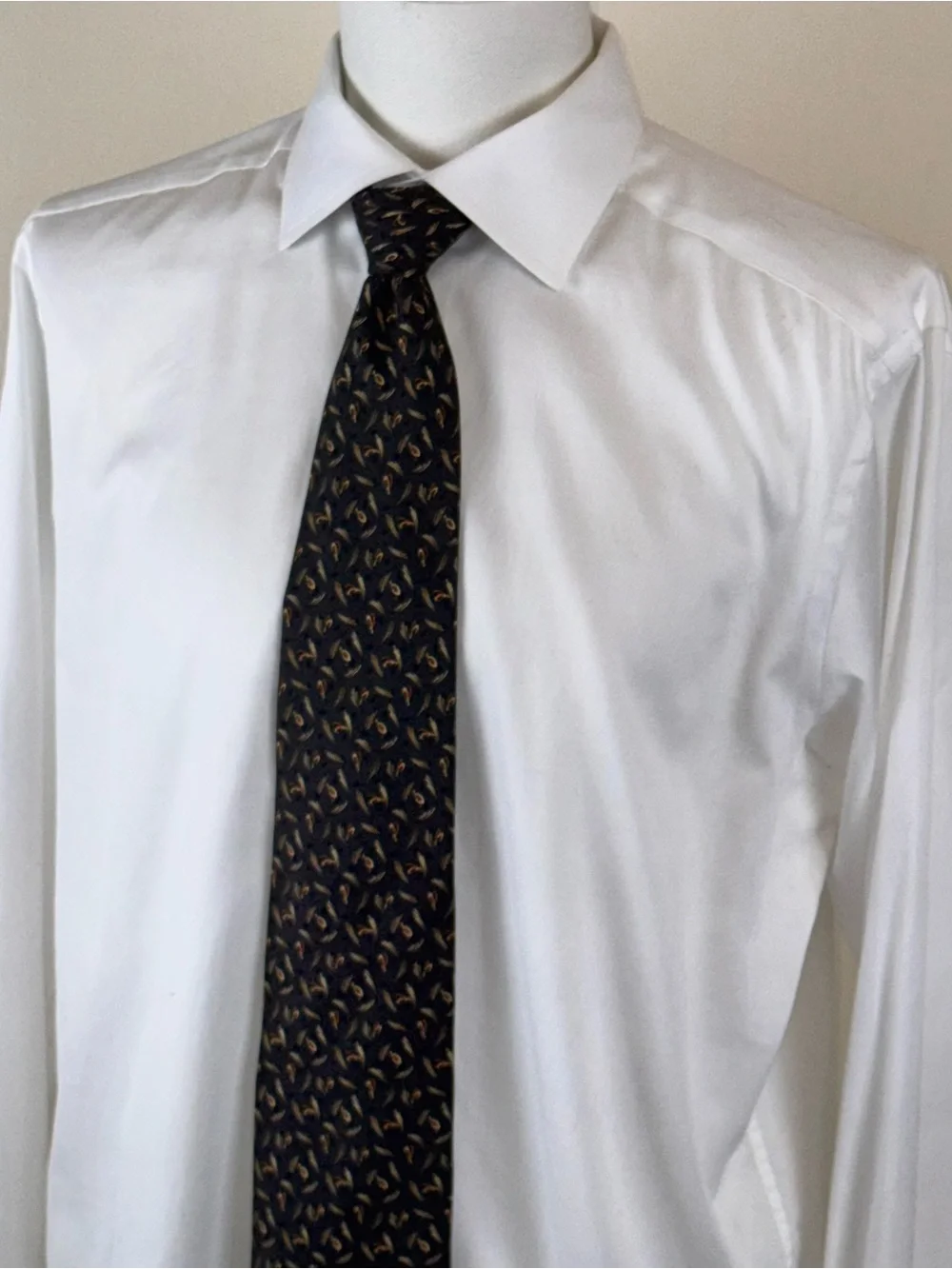 Joseph Abboud Men’s Necktie Gray Silk Tie with Gold and Olive Motif